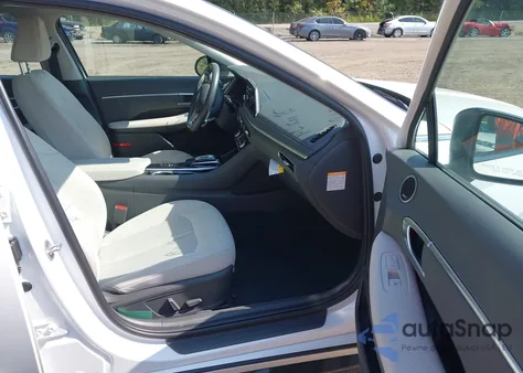 2023 Hyundai Sonata Hybrid Sel z USA, uszkodzony, nr VIN KMHL34JJXPA067529